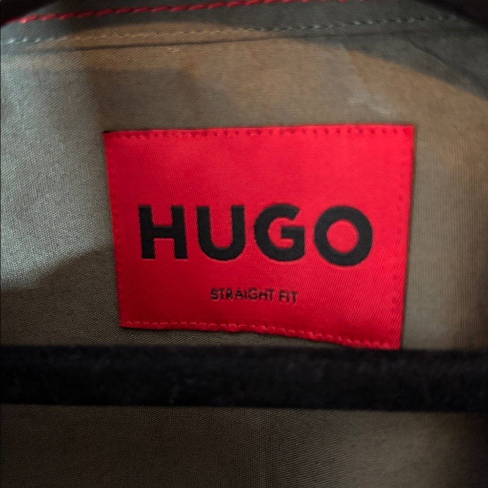 HUGO Men's Khaki Short Sleeve Shirt - Picture 2 of 5